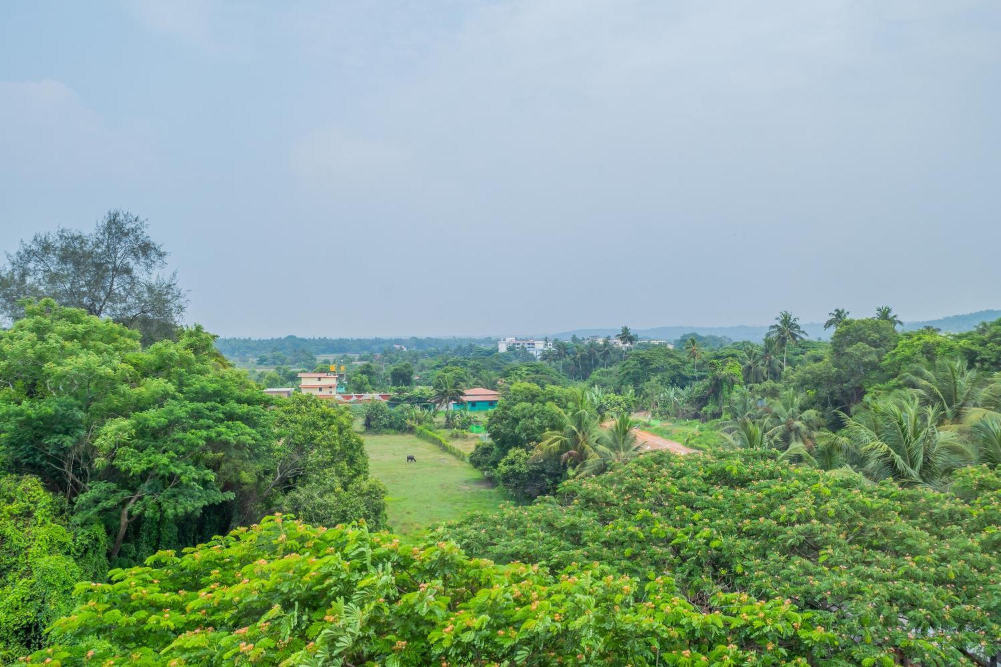Effotel By Sayaji Goa Calangute Esterno foto